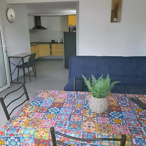 logement-ct-campagne-plaisance.comcaribbean.com/