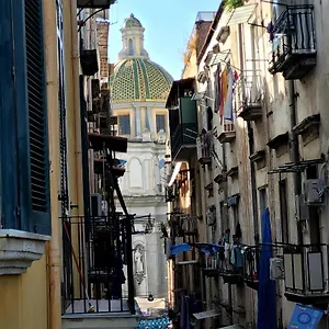 perry-naples.hotels-amalfi.com/