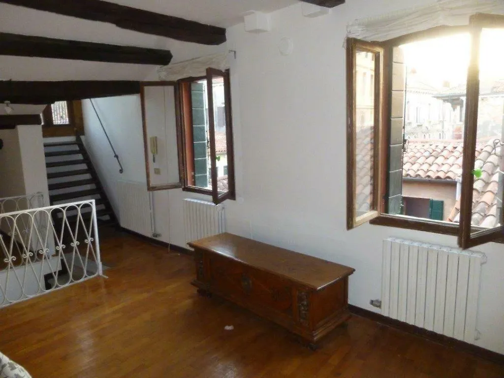 Key Location Near Palazzo Grassi Villa Venice 0*,  Italy
