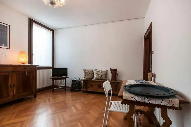 Key Location Near Palazzo Grassi Villa Venice