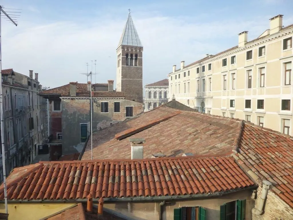 Key Location Near Palazzo Grassi Villa Venice 0*,  Italy